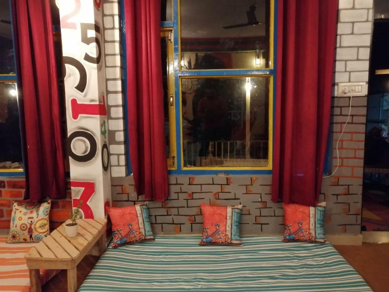 Hostel La Vaca India Mcleodganj McLeod Ganj Zewnętrze zdjęcie